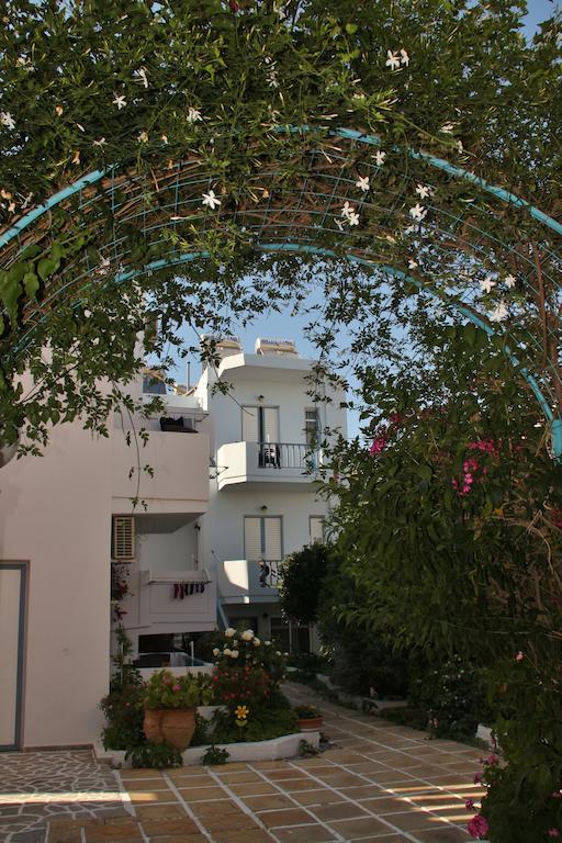 Santa Irene Aparthotel Сугия Екстериор снимка