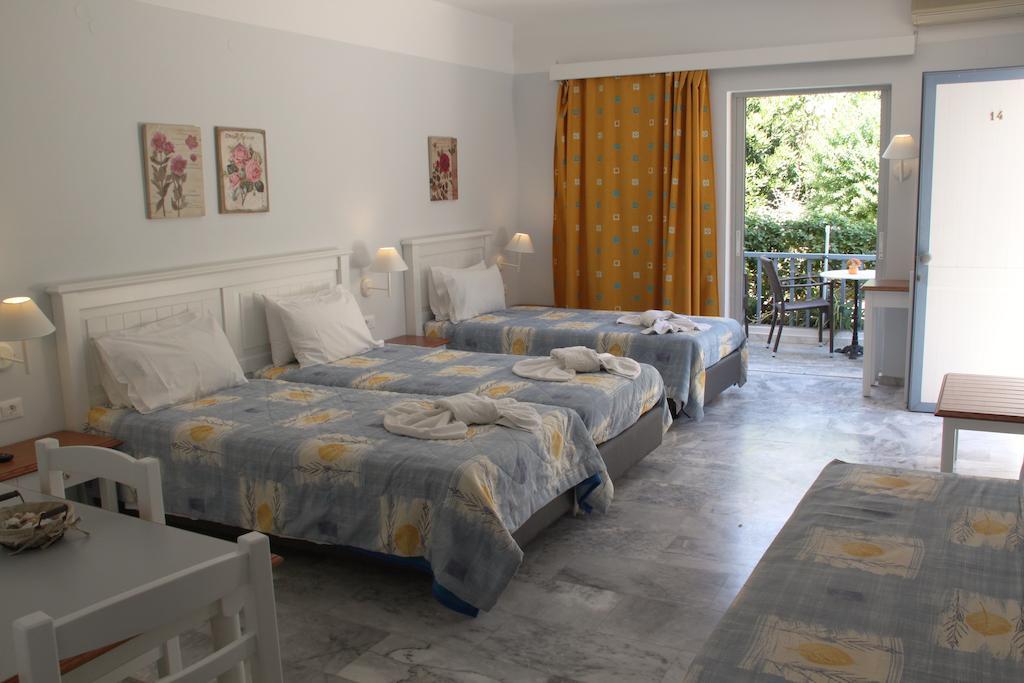 Santa Irene Aparthotel Сугия Екстериор снимка